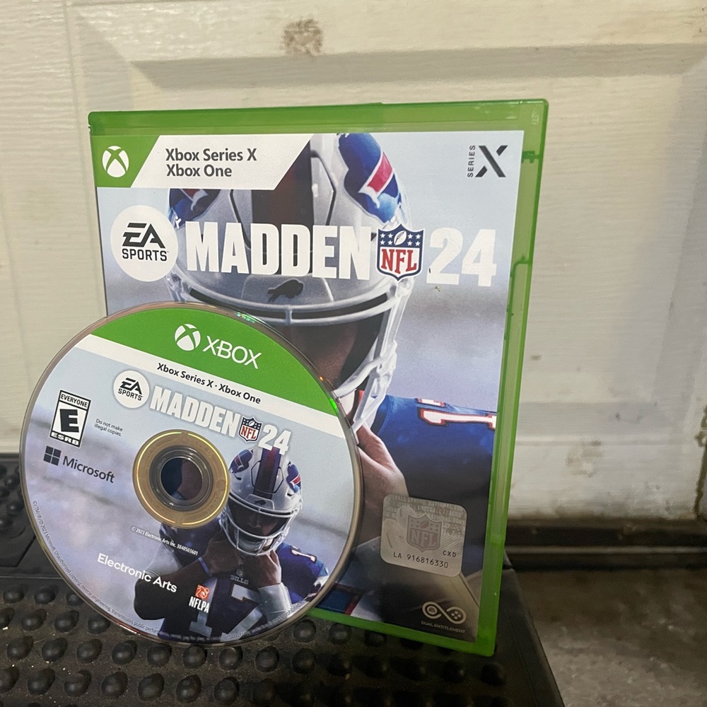 Madden NFL 24 for Xbox Series X - Green Case